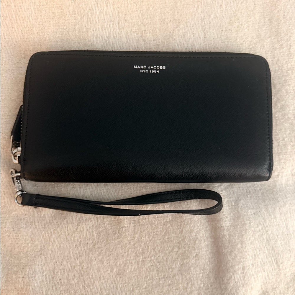 Marc Jacobs Black Leather Zip Wristlet
